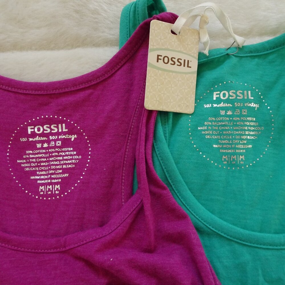 NWT Fossil Set Of Two Sport Athletic Top Medium - Picture 9 of 10